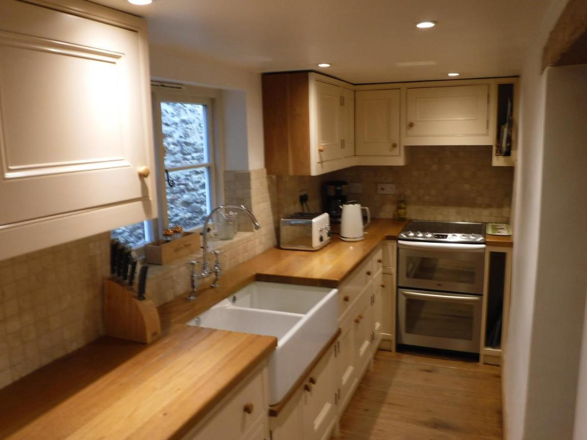 2 Vicarage Lane