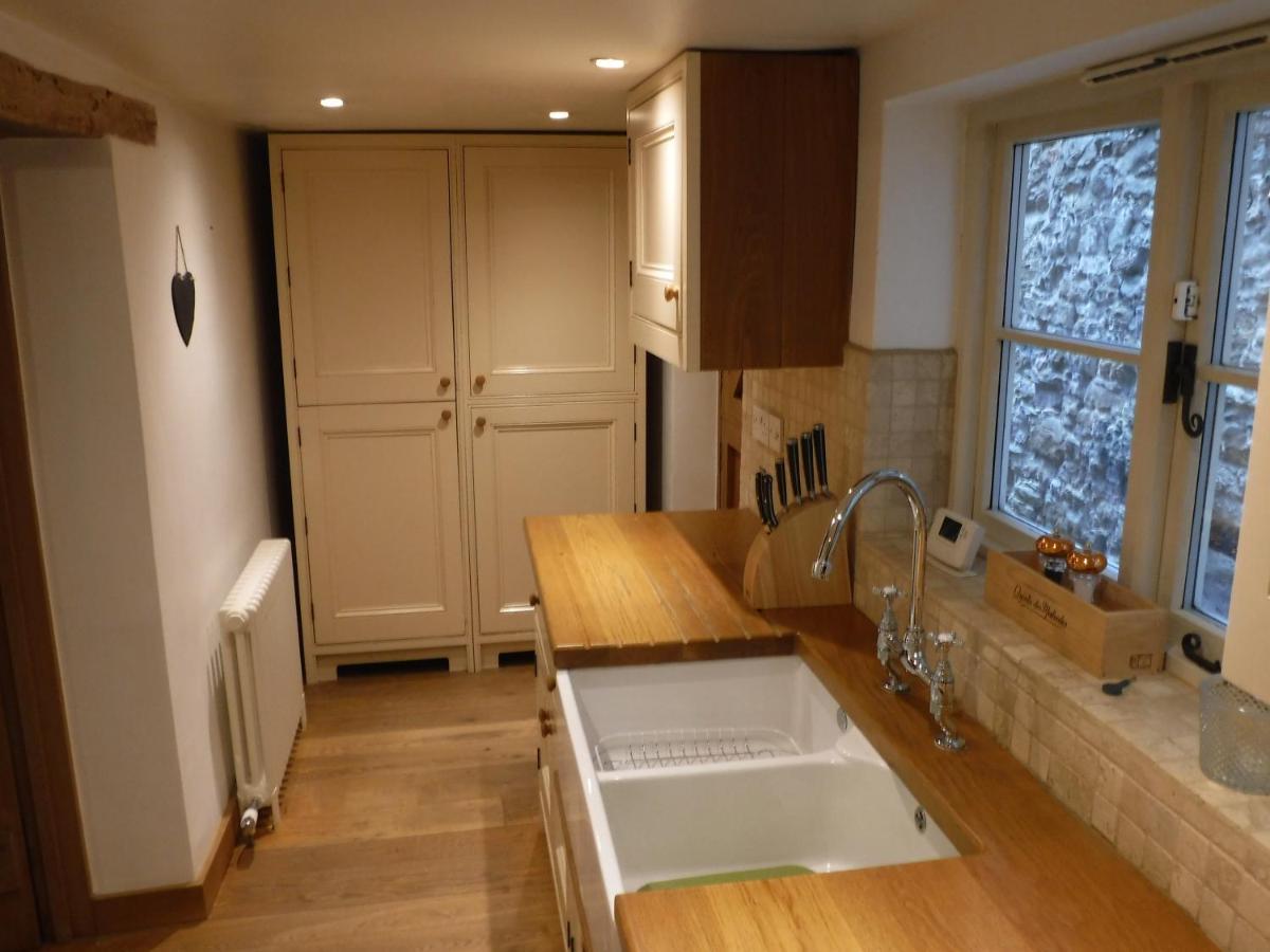 2 Vicarage Lane